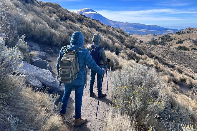 Private Hike next to volcano at 14800 ft. from Mexico city - Who this private Iztaccíhuatl hike suits best