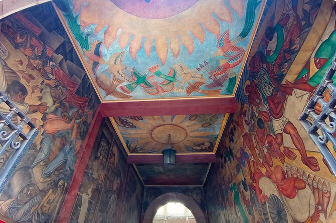 Private Street Food & Mural Art Tour in Mexico City - Palacio Postal: Porfirio Díaz, modernization, and what leads to revolution