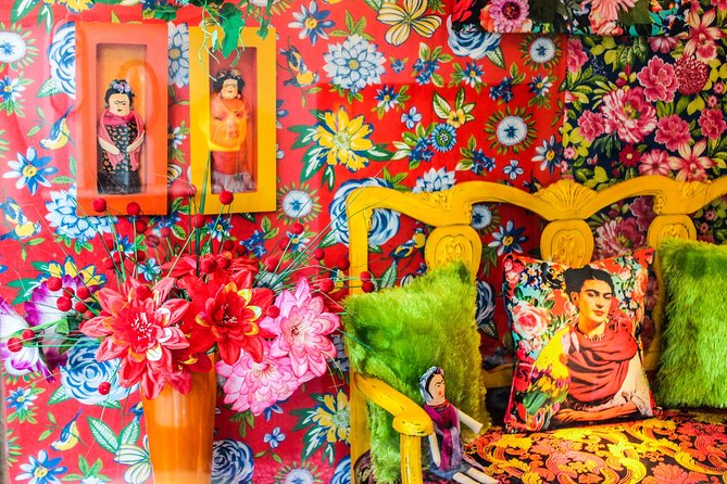 Private tour Antropology Museum Frida Khalo museum and Leon Trotskyi museum - The guide is not optional—it’s the difference-maker