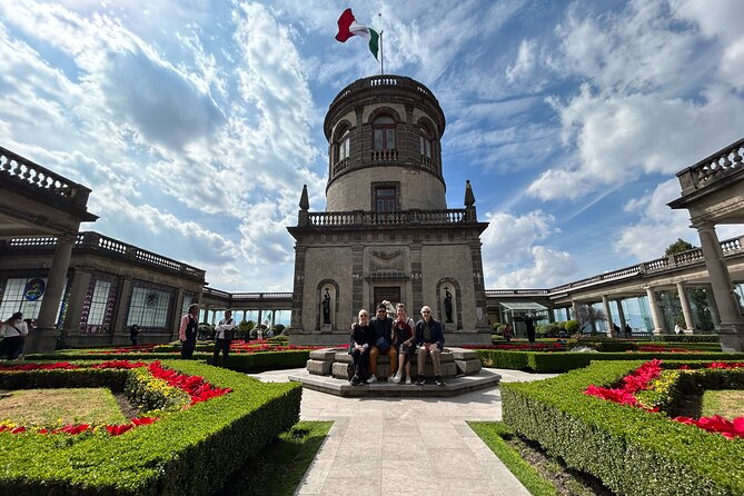 PRIVATE Tour Chapultepec Castle - Why a private Chapultepec Castle tour feels worth it