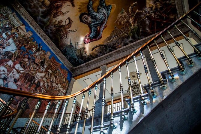 PRIVATE Tour Chapultepec Castle - Timing, weather, and the practical “bring your day clothes” advice