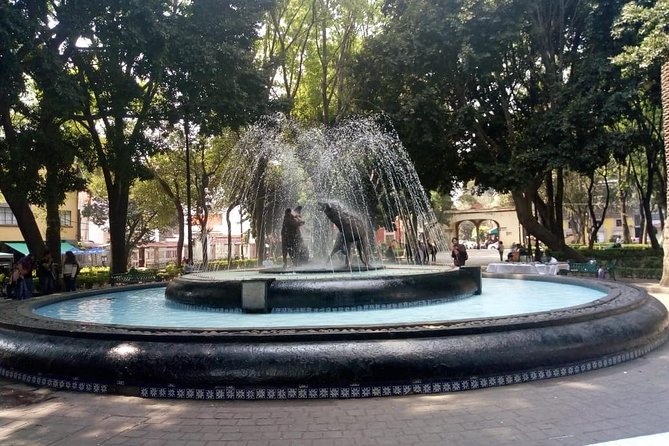 Private Tour Coyoacan & Frida Kahlo's Neighbourhood - Best Rated - Start at Fuente de los Coyotes, not a crowded lobby