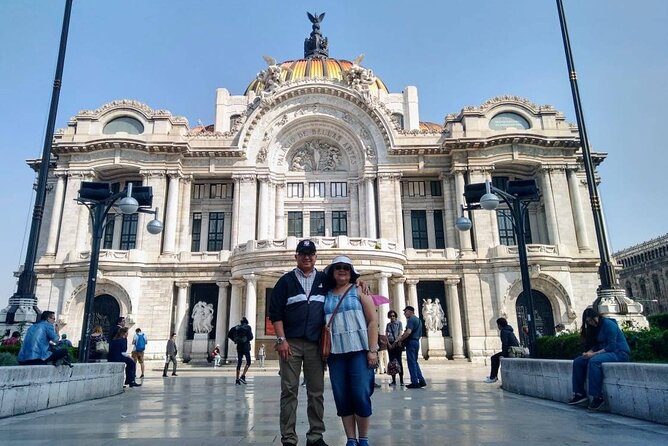 Private Tour Historic Center and Castle of Chapultepec - Centro Histórico around El Zócalo: seeing power and religion in the same block