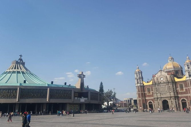 Private Tour of Pyramids of Teotihuacán and Basilica of Guadalupe - Basilica de Santa María de Guadalupe: what you’ll see in about 40 minutes