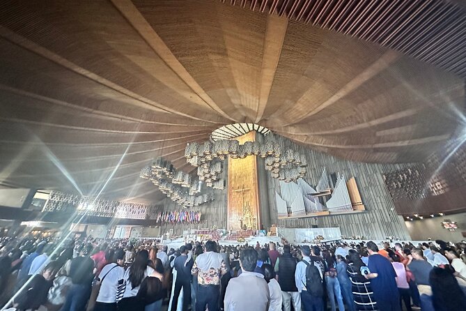 Private tour of the basilica of Guadalupe with Guadalupano museum - Climbing Tepeyac Hill: Miracle-Linked Stops With Changing Views