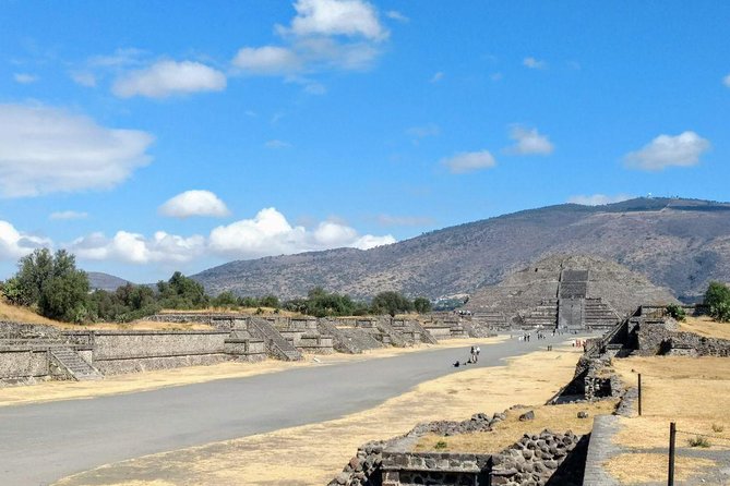 Private Tour: Pyramids of Teotihuacan and Piramides of Atlantes de Tula - Teotihuacan: Sun, Moon, and the Causeway of the Dead