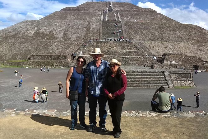 Private Tour: Teotihuacan and Guadalupe Shrine - Basilica de Santa María de Guadalupe: faith, miracles, and a huge living crowd