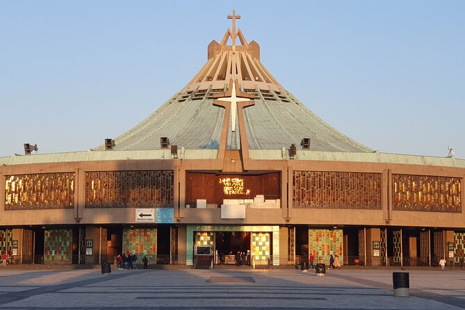 Private Tour Teotihuacan Pyramids & Basilica of Guadalupe - Getting comfort right for a long day