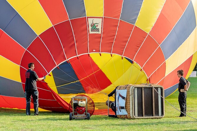 Private Tour: Teotihuacan Pyramids Hot Air Balloon Ride - The pre-flight rhythm: breakfast, balloon prep, then lift-off