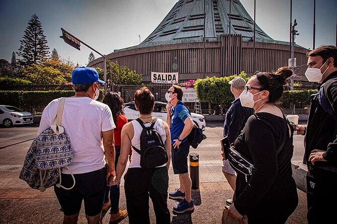 Private Tour to Teotihuacán and the Basilica of Guadalupe - Artesanías Premier craft stop: souvenirs and the pulque moment
