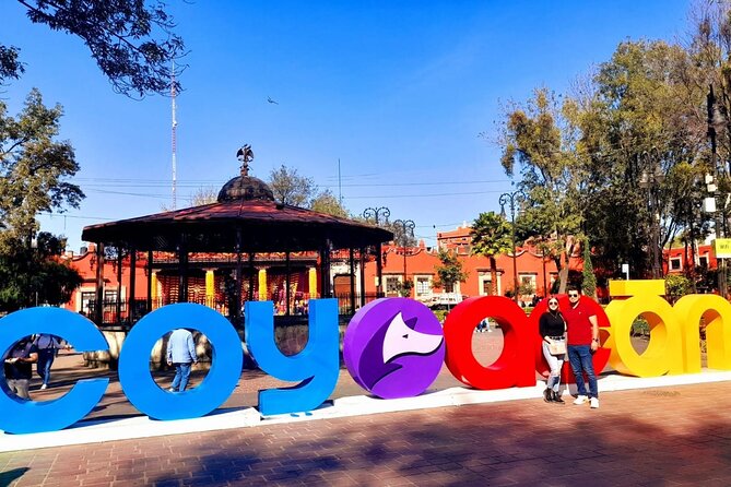Private Tour to Xochimilco, Coyoacan and the World of Frida Kahlo - The guide makes the day: what the best ones do differently