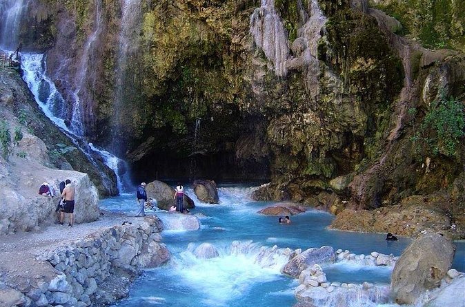Private Transportation to Grutas de Tolantongo - Arriving at Tolantongo: Entrance Fees Included, So Your Day Starts Fast
