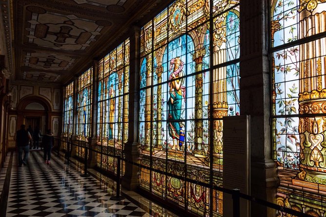 Private Walking Tour Anthropology Museum & Chapultepec Castle - Altar a la Patria: a short stop with a big geopolitical story