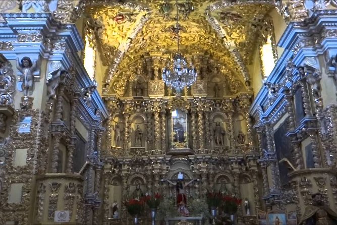 Puebla and Cholula - El Parián Market: Handicrafts, Color, and Practical Shopping Time