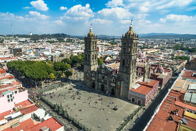 Puebla and Cholula One Day Private Tour from Mexico City - The market stop: eating Puebla the right way (mole poblano, chiles en nogada)