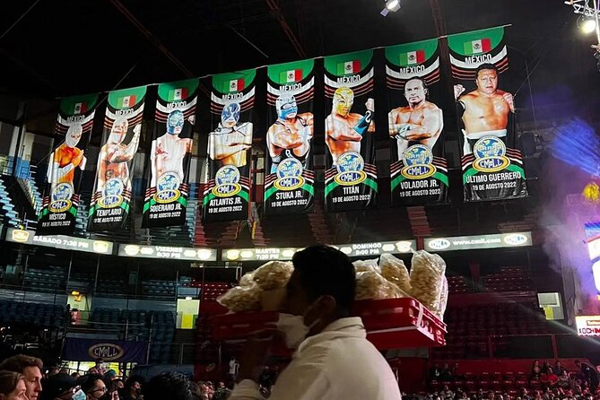 Pulque Tasting and Mexican Wrestling: Premium Small Group Tour - Arena México explained before you sit down