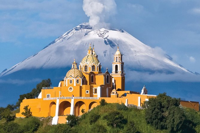 Pyramid of Cholula and Puebla: Private Tour from Mexico City - Santa María Tonantzintla: Baroque church art in 30 minutes