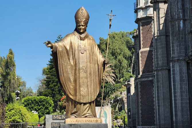 Pyramids and Basilica of Guadalupe Tour with Round Transport - Stop 1 at Tlalocan: crafts, souvenirs, and a hands-on culture moment