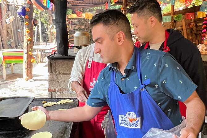 Rural cooking class at the mountains - From Local Stands to Rural Life With Guide Luis