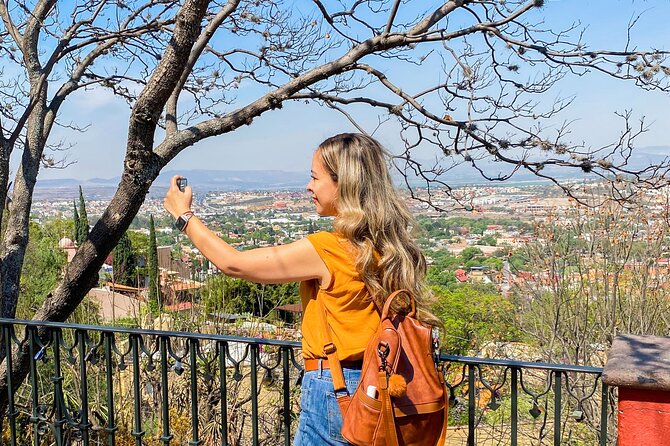 San Miguel de Allende Tour from Mexico City - Entering San Miguel de Allende: The 1.5-Hour Guided Hit List
