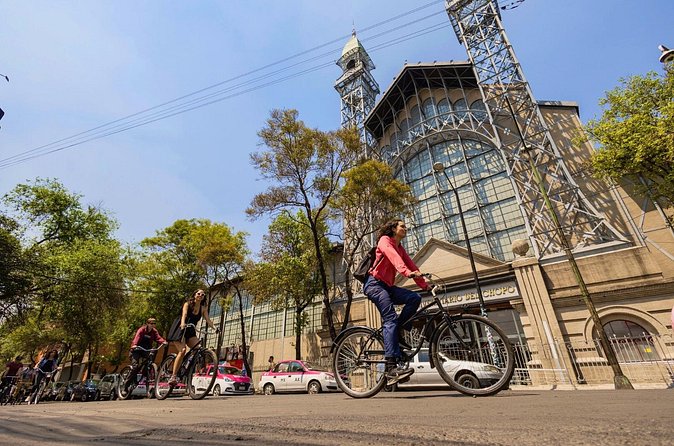 Santa Maria la Rivera, Bites and Bikes Tour - Museo Universitario del Chopo—why a small “tin” museum has staying power