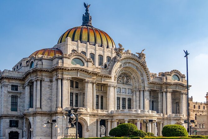 Self-Guided Audio Tour - Mexico for Beginners - Starting at Palacio de Bellas Artes: Where the Story Begins