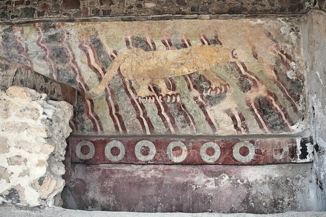 Small Group: Teotihuacan Pyramids and Shrine of Guadalupe from Mexico City - Should you book the Teotihuacan and Guadalupe small-group tour?