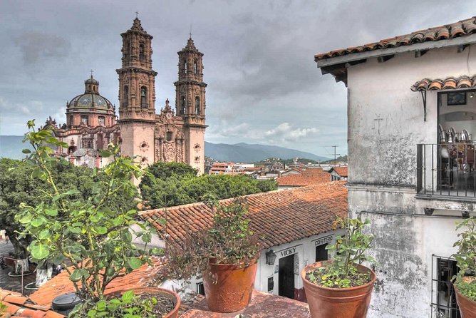 Small Group: The Magical Colonial Towns of Taxco and Cuernavaca - Santa Prisca and Taxco: Cobblestones, Baroque Church, and Lunch Freedom