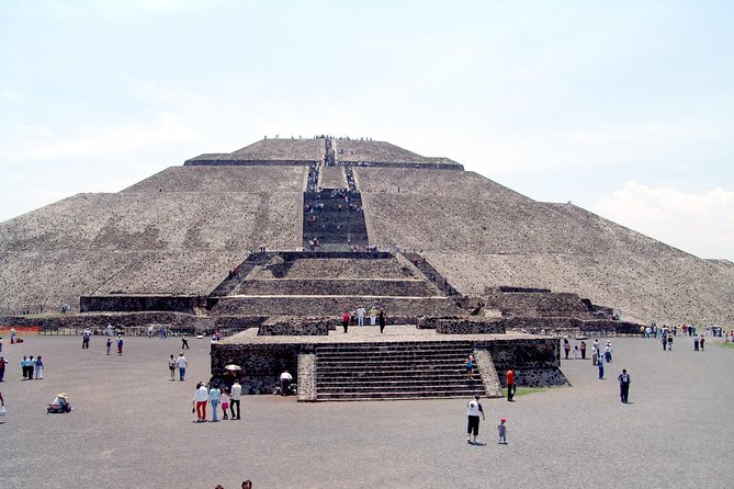 Small VIP Group: Teotihuacan Pyramids and Shrine of Guadalupe with lunch - Pickup at 8:30 am and the real meaning of small-group service
