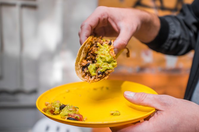 Street Food Bike Tour / Mexico is not only Tacos / All Inclusive - The main avenue ride: quick city texture without the full grind