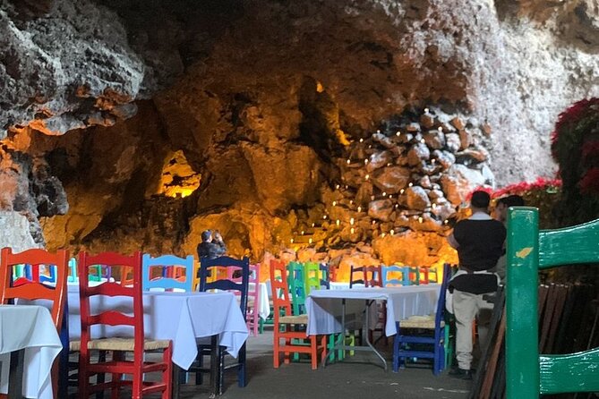 Sunrise Balloon Flight over Teotihuacan and Breakfast in Cueva - Price and value: what $178.83 really buys