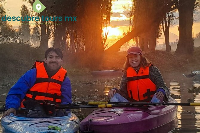 Sunrise Kayak Tour in Xochimilco - Wildlife and the quiet magic before sunrise
