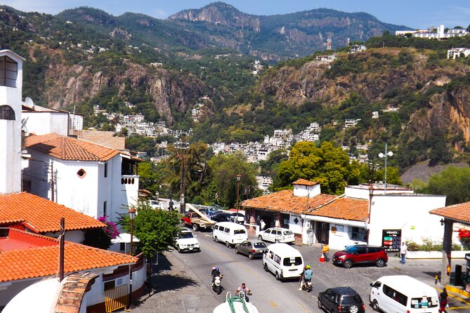 Taxco and Cuernavaca Day Trip - Taxco streets and the Zócalo: your one-chance browse window