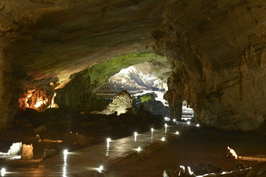 Taxco, Cacahuamilpa Caves and Cuernavaca Full-Day Tour - Cacahuamilpa Caves: the star stop, with the pacing reality