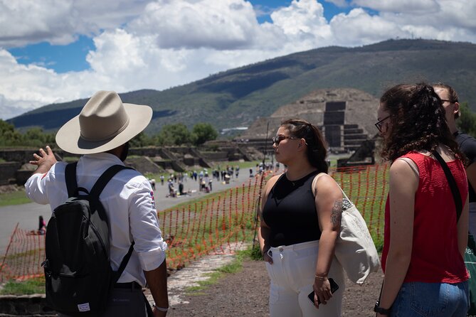 Teotihuacán 3 Pyramids Tour with Cave Breakfast + Transportation - Getting there without stress: shared pickup from Polanco, Roma, Condesa, Cuauhtémoc