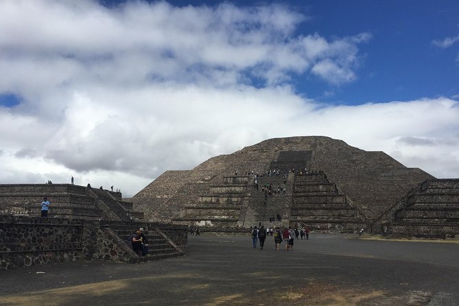 Teotihuacan Archaeological Site with Expertise Private Tour - The Teotihuacan Stop: Pyramids, Legends, and New Discoveries