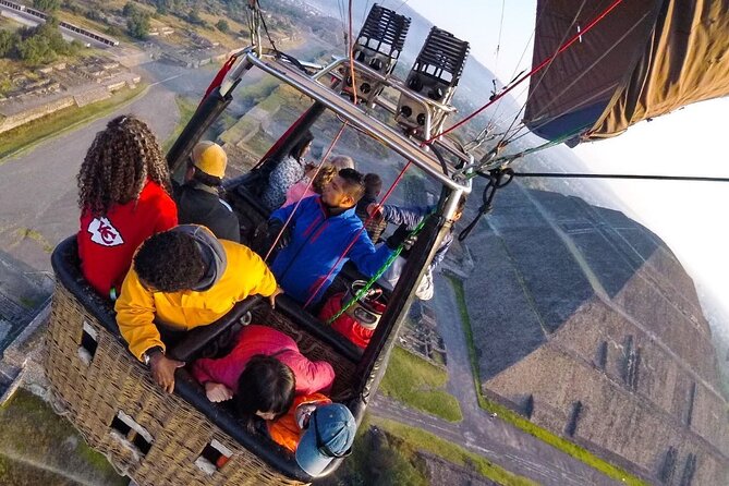 TEOTIHUACAN BALLOON RIDE (Private Transportation & Guided Tour) - Breakfast, coffee/tea, and the optional drinks-and-snacks upgrade