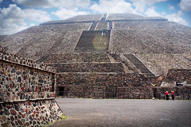 Teotihuacan & Basilica Guadalupe Tour with lunch - Quick takeaways before you commit