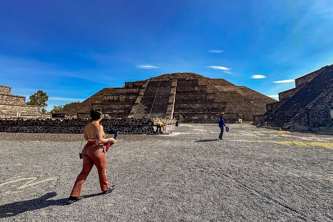 Teotihuacan Early Access Guided Tour with optional Lunch - The obsidian workshop at El Quetzal Artesanías (plus tequila tasting)