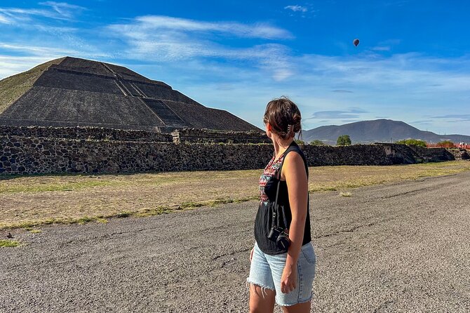 Teotihuacan Early Access & Tula Archeological Sites Private Tour - Hotel pickup and the private guide flow in Mexico City