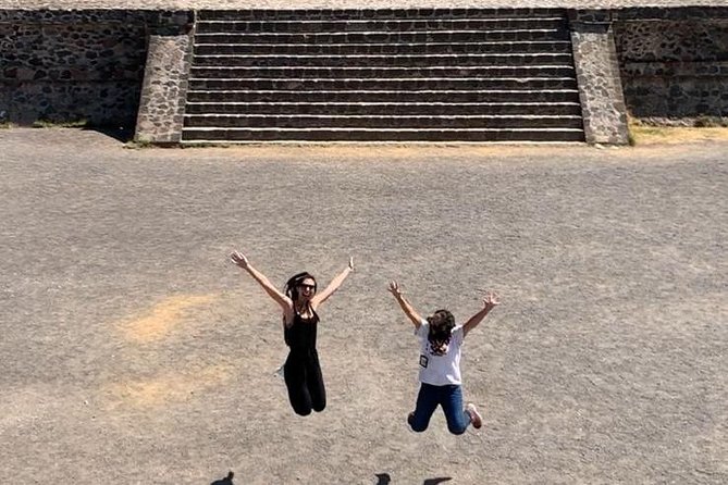 Teotihuacan Early Morning Tour: Avoid Crowds, & Expert Guide - The workshop stop: obsidian, textiles, pigments, and what to do with your curiosity