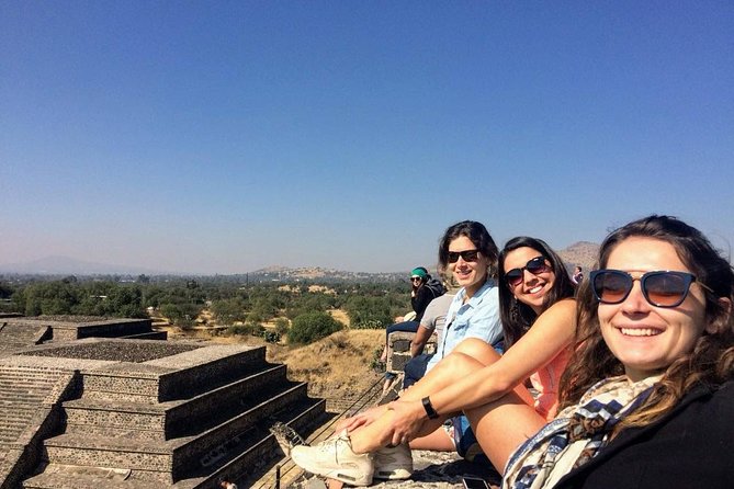 Teotihuacan Early Morning Tour: Avoid Crowds, & Expert Guide - Artisan market time and lunch: where the day can go either way