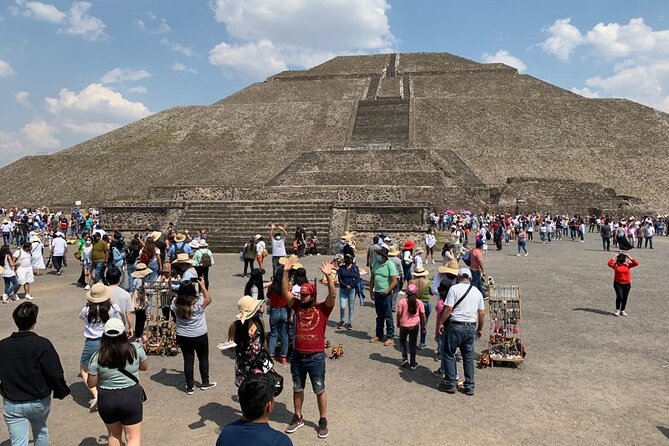 Teotihuacan Express with pick-up in Mexico City - Pickup at the Angel: why the logistics matter