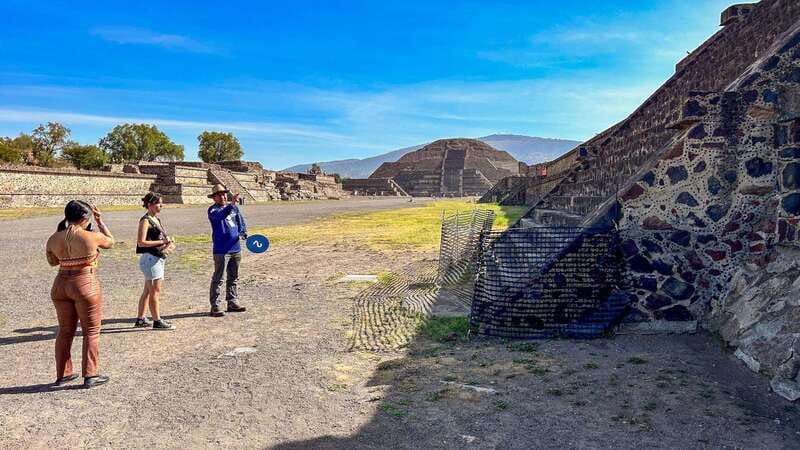 Teotihuacan, Guadalupe, Xochimilco Coyoacan & Frida Kahlo - Basilica of Our Lady of Guadalupe: faith, scale, and what to expect
