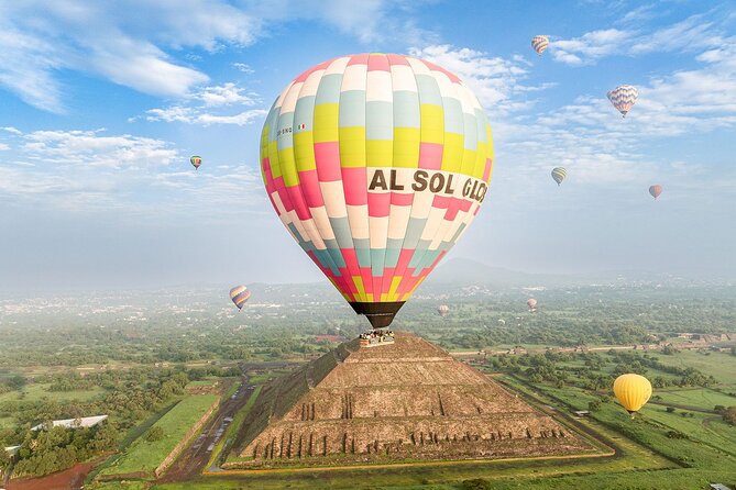 Teotihuacan Hot Air Balloon Tour - The people factor: crew, pilots, and safety feel