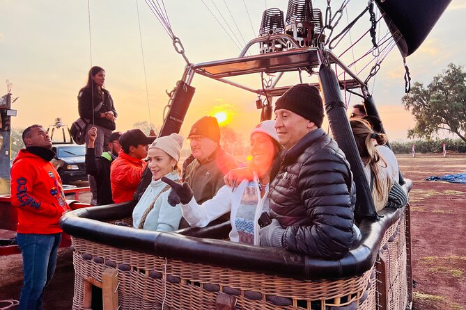 Teotihuacán in a hot air balloon with Transportation from CDMX - Why a sunrise balloon over Teotihuacán feels different