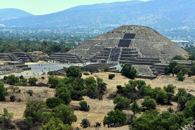 Teotihuacan Piramids and Shrine of Guadalupe without Lunch from Mexico City - Guide and pacing: bilingual explanations are the difference