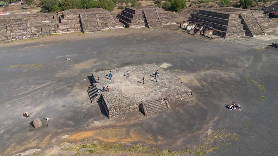 Teotihuacan Pyramids: Guided Tour with Entry Ticket Included - Bilingual guiding: English and Spanish that actually helps
