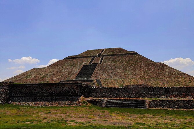 Teotihuacán Pyramids Tour, Guadalupe Sanctuary and 3 cultures - Hotel pickup, timing, and the small-group advantage