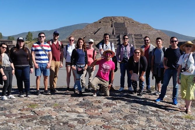 Teotihuacan Pyramids Tour, small group in Van, from Mexico City - Morning start at Bellas Artes: culture before the pyramids